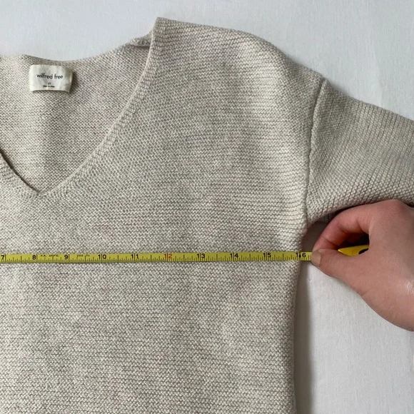 Aritzia Wilfred Free Merino Wool Pullover - Picture 6 of 10